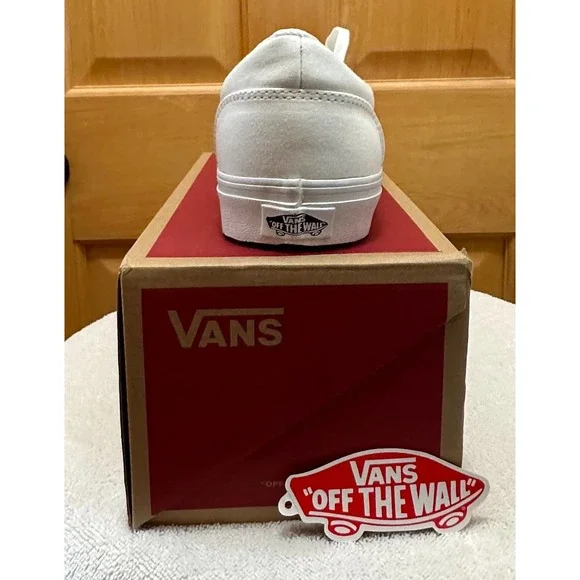 New In Box, VANS Women's White Size 10 Sneaker - Picture 2 of 14